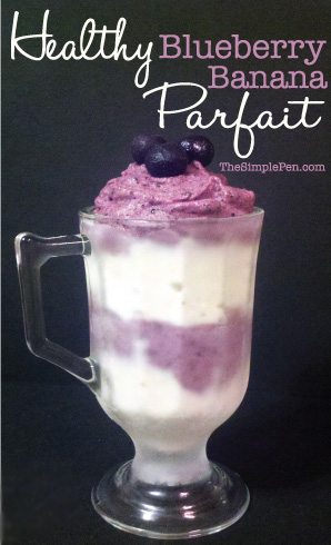 Healthy Blueberry Banana Parfait {Whole Food} | TheSimplePen.com
